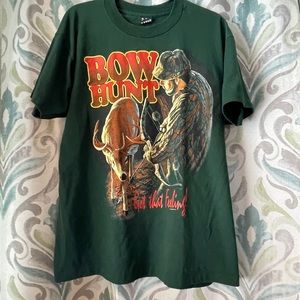 📦 Ships Free! Vtg Bow Hunting Tshirt